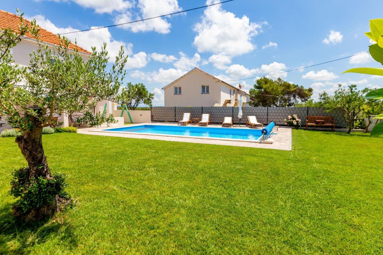 Kristina Holiday Home With Private Swimmingpool Visocane Exterior photo