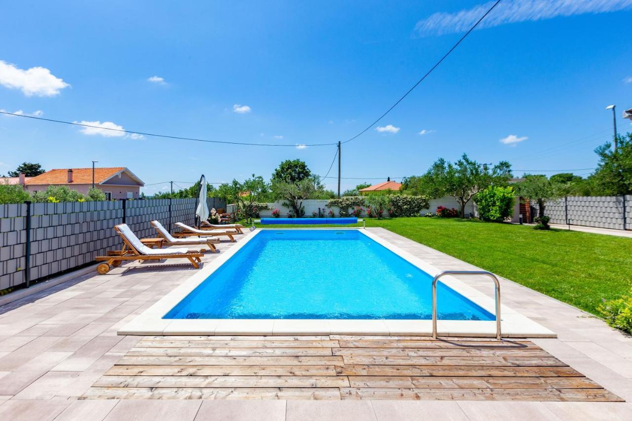 Kristina Holiday Home With Private Swimmingpool Visocane Exterior photo